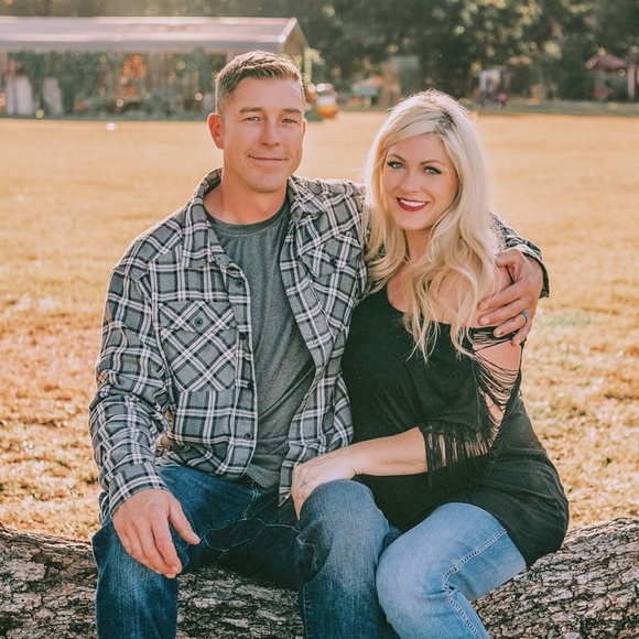 Meet your Posher, Aimee - Picture 2 of 2